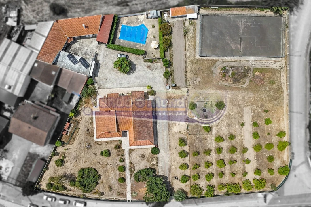 Moradia T5 para Venda em Samora Correia Foto 1