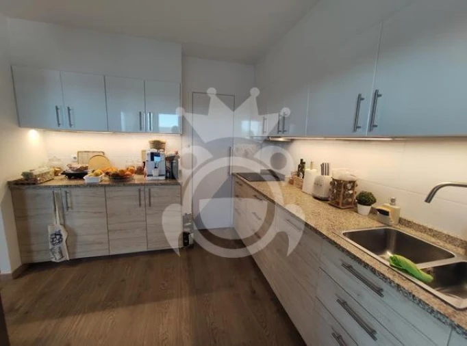 Moradia T4 para Venda em Corval Foto 10