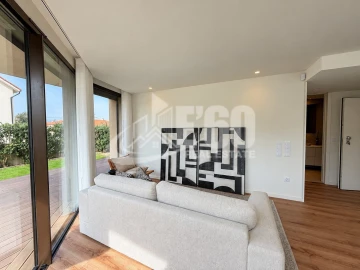 Apartamento T1 para Venda em Arcozelo