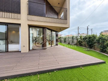 Apartamento T1 para Venda em Arcozelo