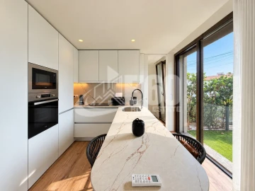 Apartamento T1 para Venda em Arcozelo