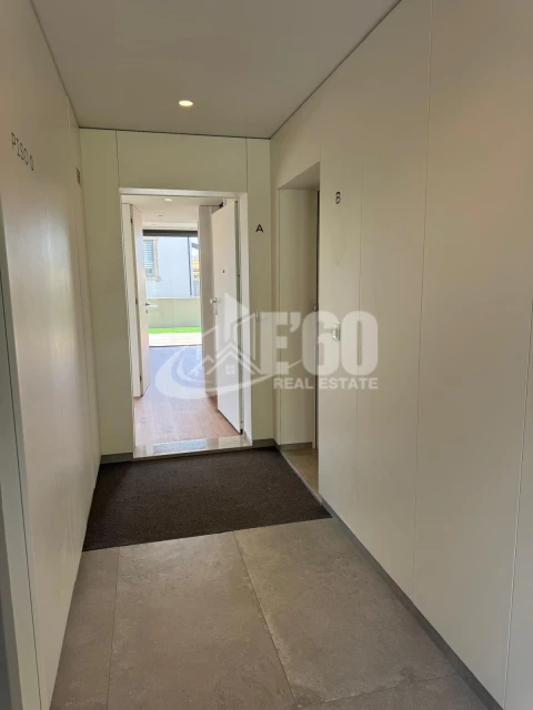 Apartamento T1 para Venda em Arcozelo