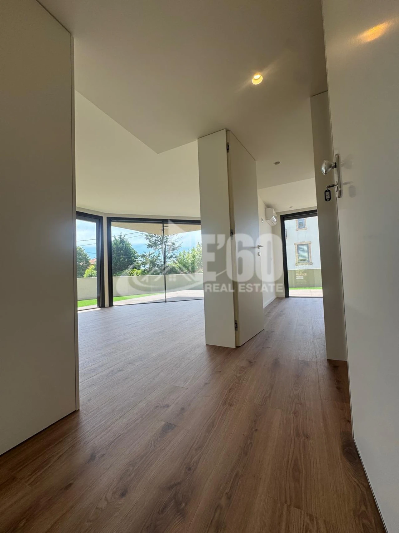 Apartamento T1 para Venda em Arcozelo Foto 8