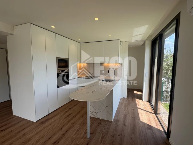 Apartamento T1 para Venda em Arcozelo Foto 3