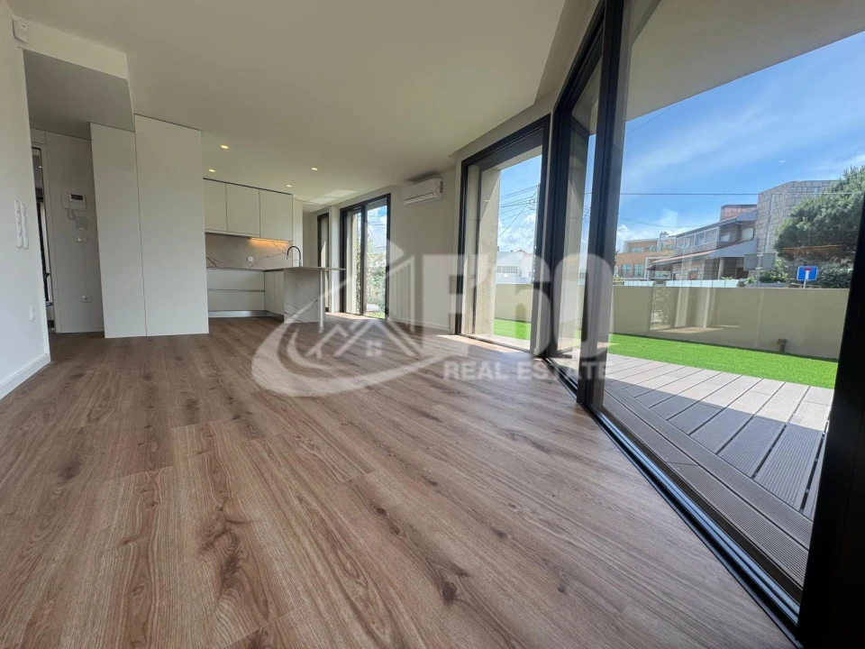 Apartamento T1 para Venda em Arcozelo Foto 1