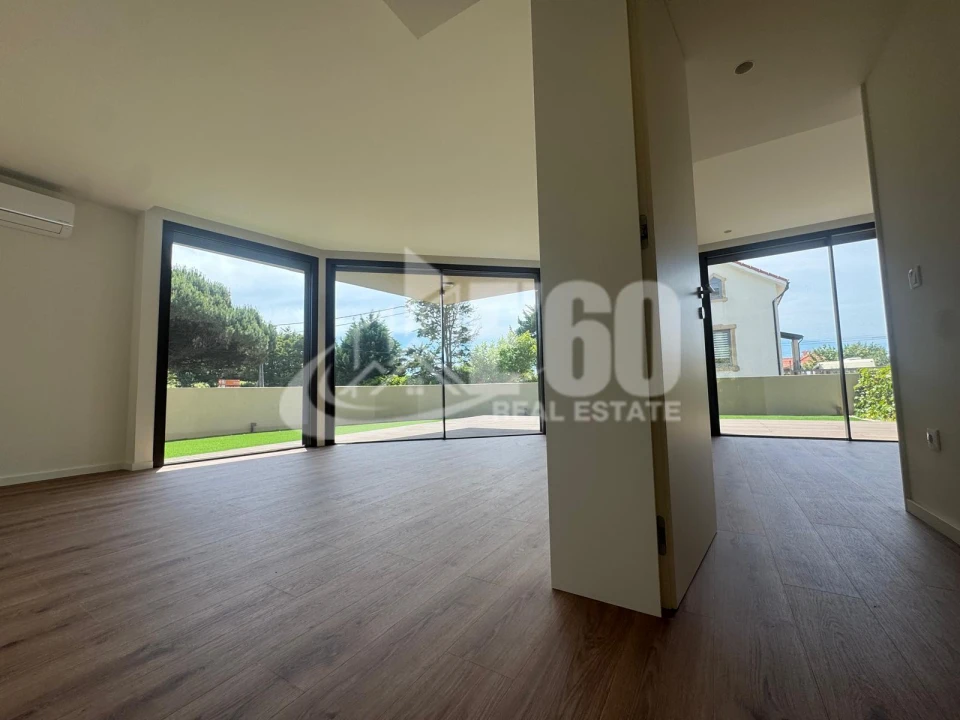 Apartamento T1 para Venda em Arcozelo Foto 5