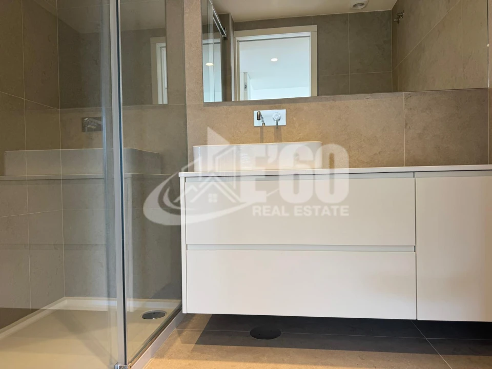 Apartamento T1 para Venda em Arcozelo Foto 10