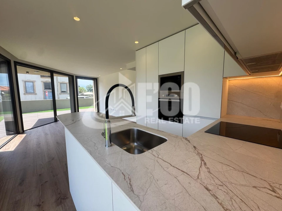 Apartamento T1 para Venda em Arcozelo Foto 2