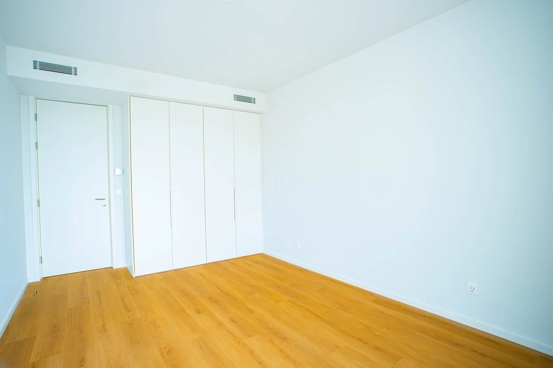 Apartamento T4 para Venda em Póvoa de Santa Iria e Forte da Casa Foto 2