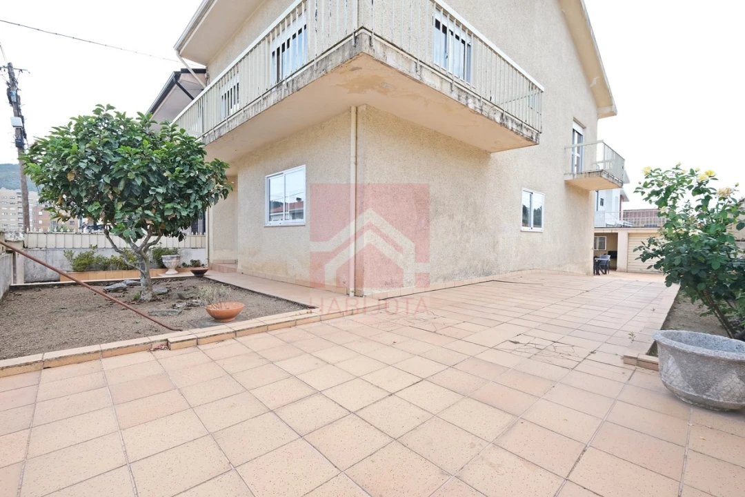 Moradia T4 para Venda em Valongo Foto 32