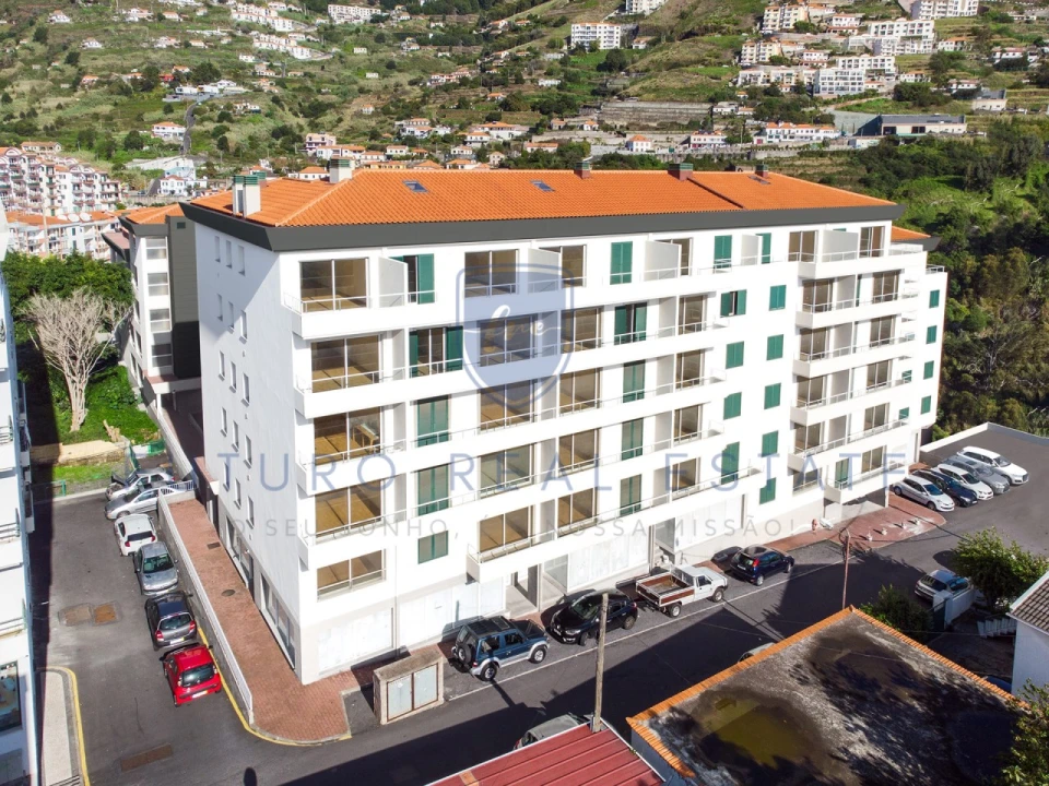 Loja para Venda em Caniço Foto 11