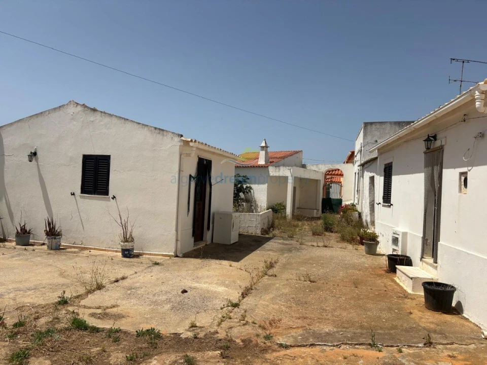 Moradia T1 para Venda em Albufeira e Olhos de Água Foto 2