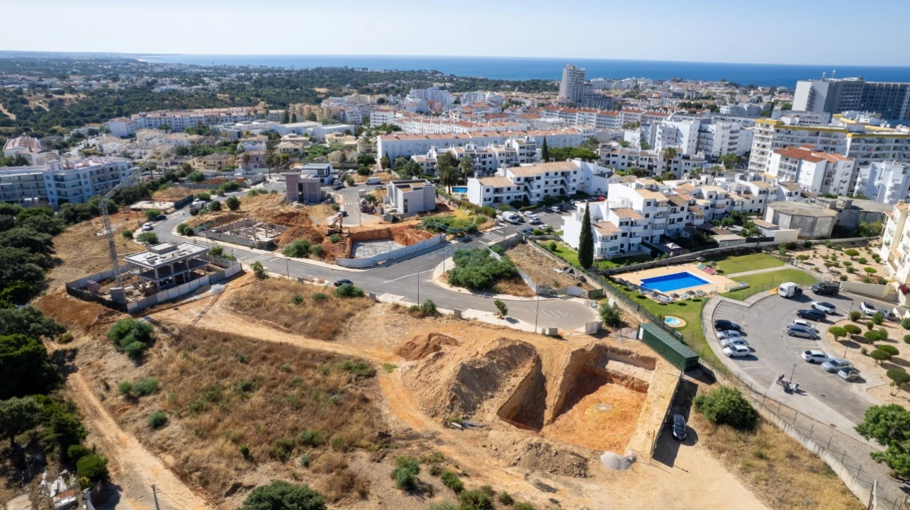 Terreno para Venda em Albufeira e Olhos de Água Foto 5