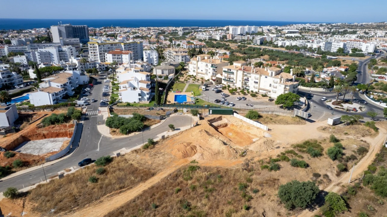 Terreno para Venda em Albufeira e Olhos de Água Foto 6