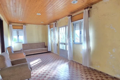 Moradia T5 para Venda em Anais