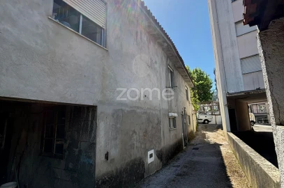 Moradia T4 para Venda em Lousã e Vilarinho