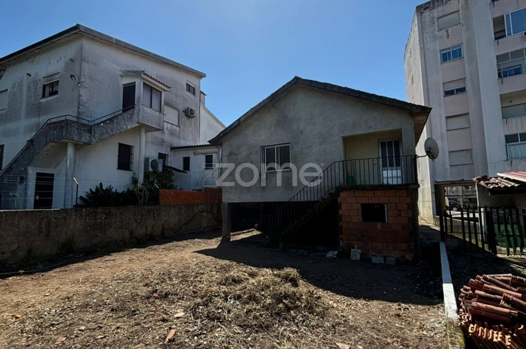 Moradia T4 para Venda em Lousã e Vilarinho Foto 2