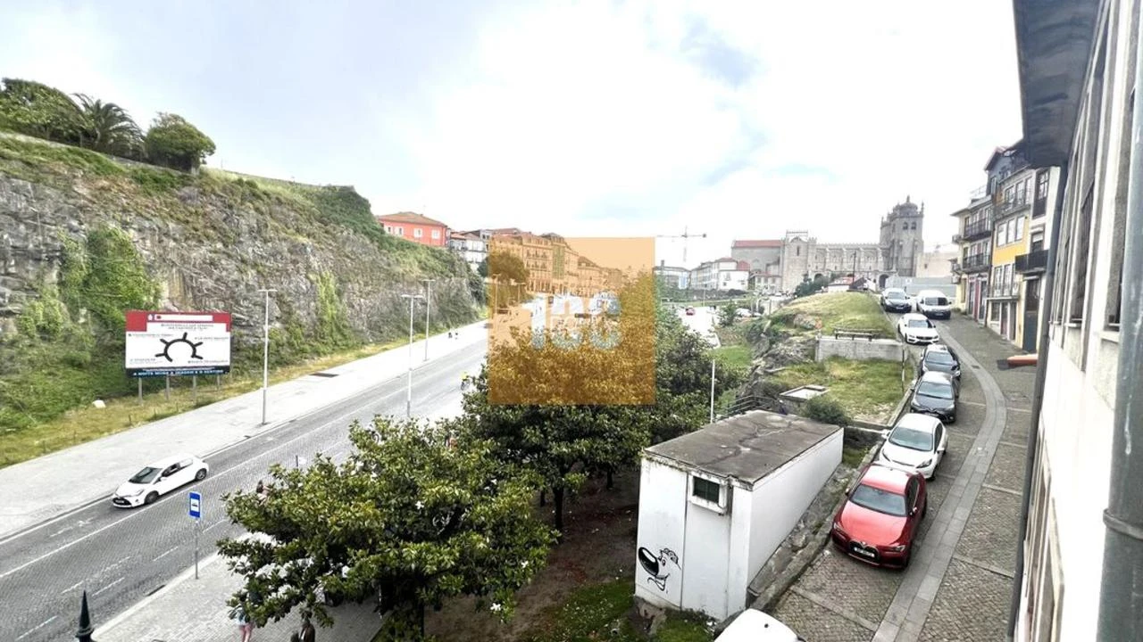 Apartamento T2 para Venda em Cedofeita, Santo Ildefonso, Sé, Miragaia, São Nicolau e Vitória Foto 8