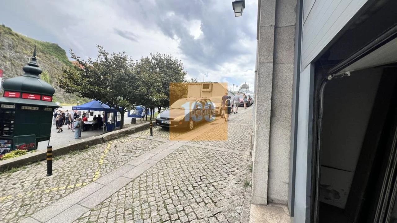 Apartamento T2 para Venda em Cedofeita, Santo Ildefonso, Sé, Miragaia, São Nicolau e Vitória Foto 26