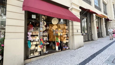 Negócio para Venda em Cedofeita, Santo Ildefonso, Sé, Miragaia, São Nicolau e Vitória