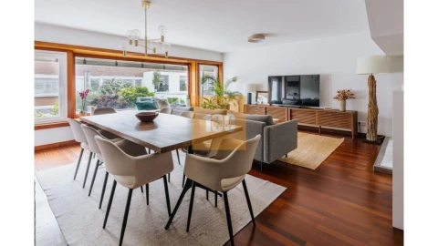 Apartamento T3 para Venda em Aldoar, Foz do Douro e Nevogilde