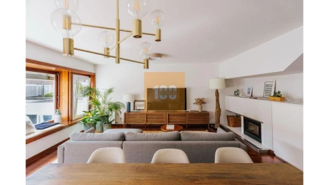 Apartamento T3 para Venda em Aldoar, Foz do Douro e Nevogilde