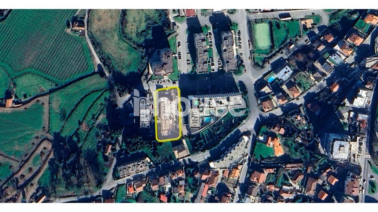 Apartamento T4 para Venda em Penafiel Foto 30