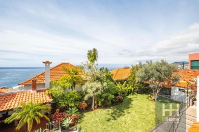 Moradia T4 para Venda em Funchal (Santa Maria Maior)