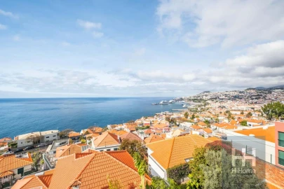 Moradia T4 para Venda em Funchal (Santa Maria Maior)