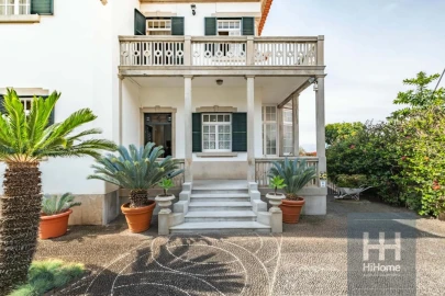 Moradia T4 para Venda em Funchal (Santa Maria Maior)