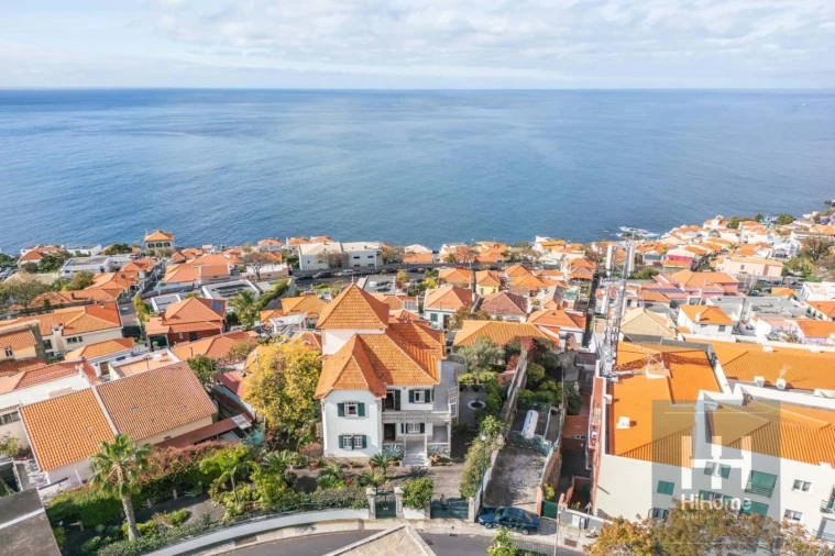 Moradia T4 para Venda em Funchal (Santa Maria Maior) Foto 45