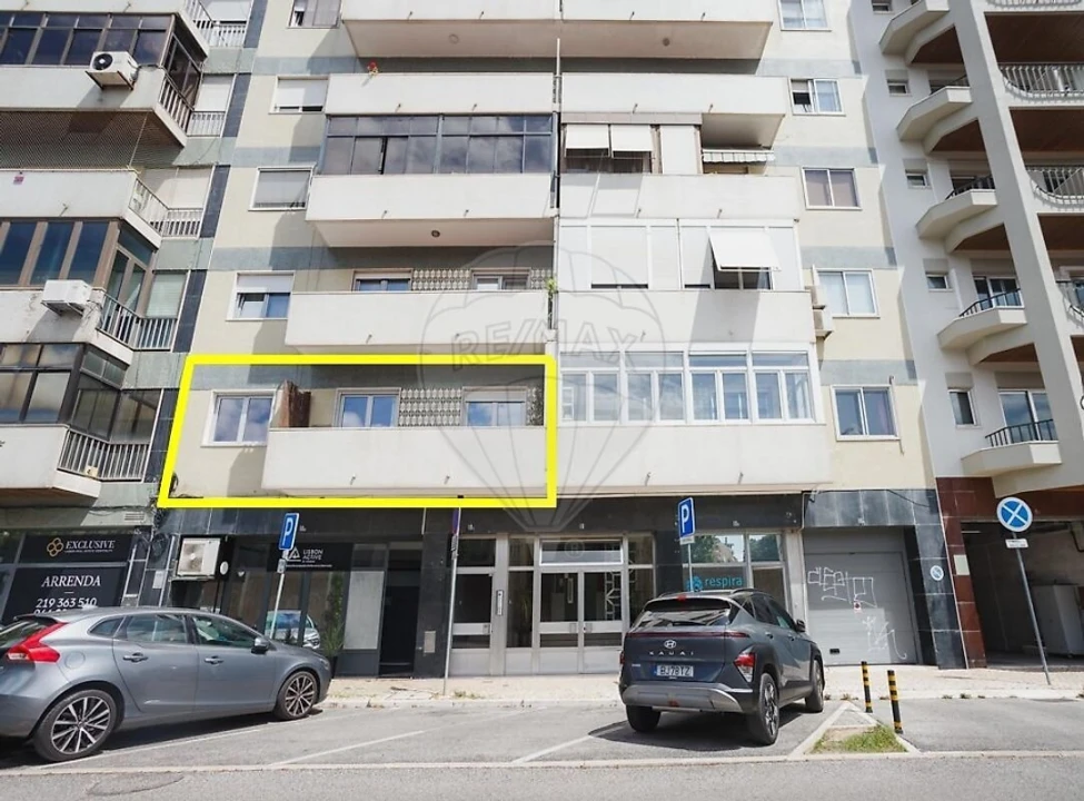 Apartamento T2 para Venda em Alvalade Foto 24