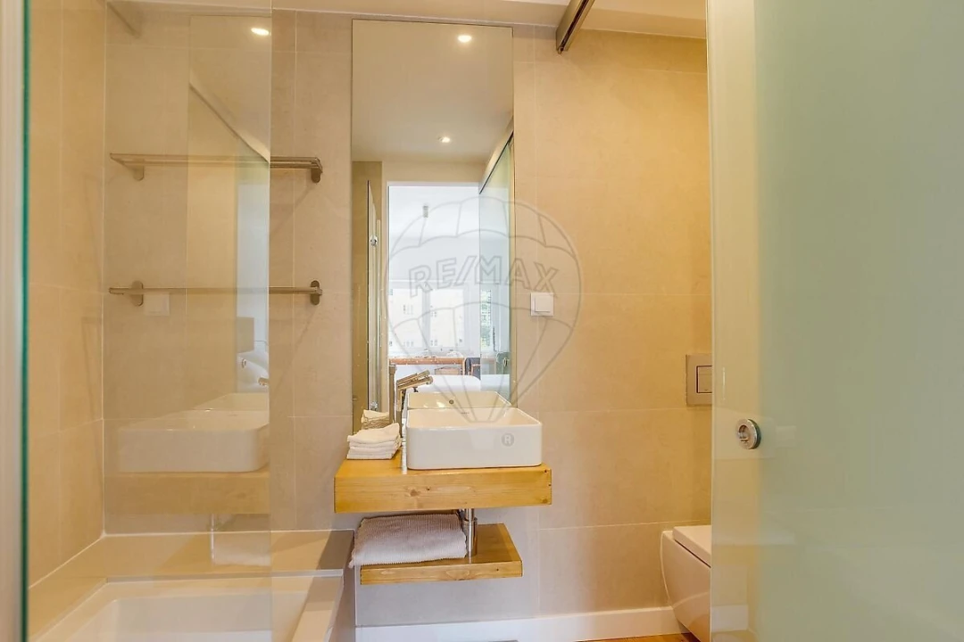 Apartamento T2 para Venda em Alvalade Foto 12