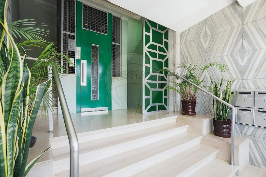 Apartamento T2 para Venda em Alvalade Foto 19