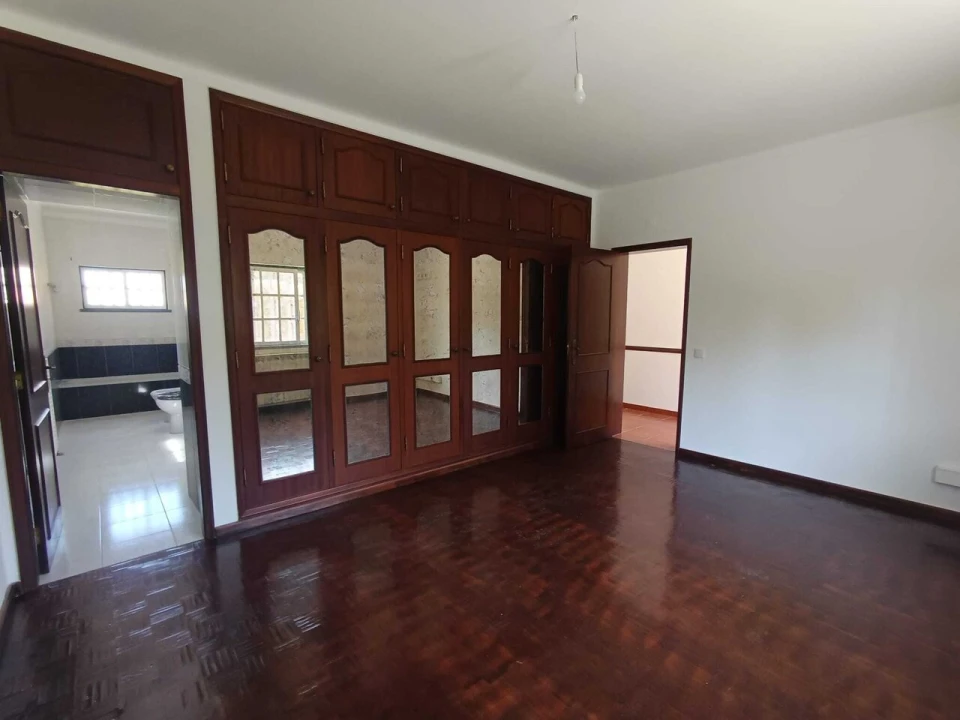 Moradia T6 para Venda em Marvila, Ribeira Santarém, São Salvador, São Nicolau Foto 19