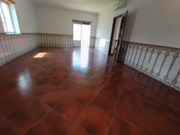 Moradia T6 para Venda em Marvila, Ribeira Santarém, São Salvador, São Nicolau