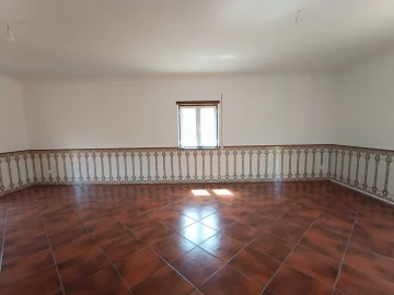 Moradia T6 para Venda em Marvila, Ribeira Santarém, São Salvador, São Nicolau