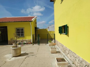 Moradia T6 para Venda em Marvila, Ribeira Santarém, São Salvador, São Nicolau