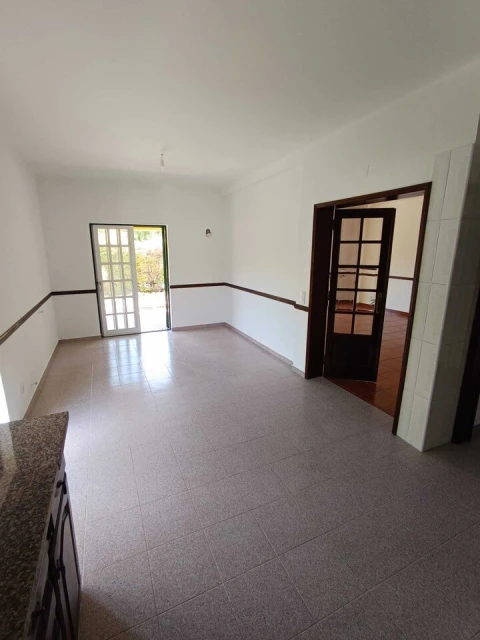 Moradia T6 para Venda em Marvila, Ribeira Santarém, São Salvador, São Nicolau