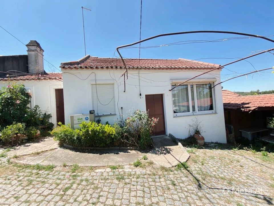 Moradia T2 para Venda em Sarzedas Foto 2