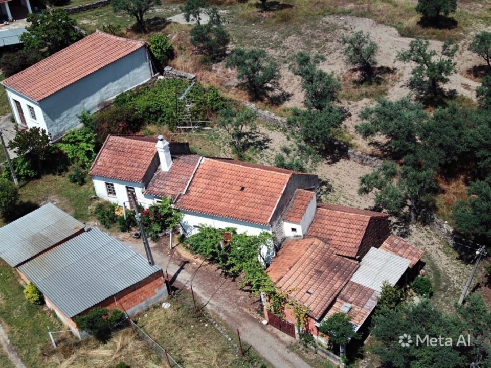 Moradia T2 para Venda em Sarzedas Foto 3