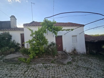 Moradia T2 para Venda em Sarzedas