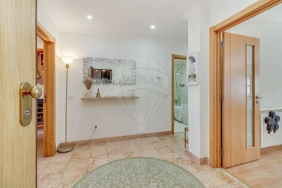 Apartamento T1 para Venda em Venteira