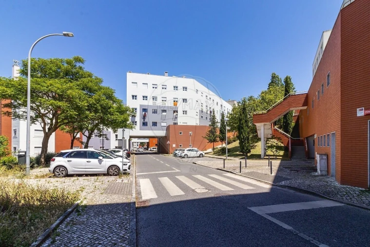 Apartamento T1 para Venda em Venteira Foto 19