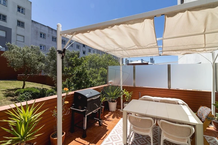 Apartamento T1 para Venda em Venteira Foto 5
