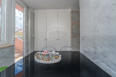 Apartamento T4 para Venda em Areeiro