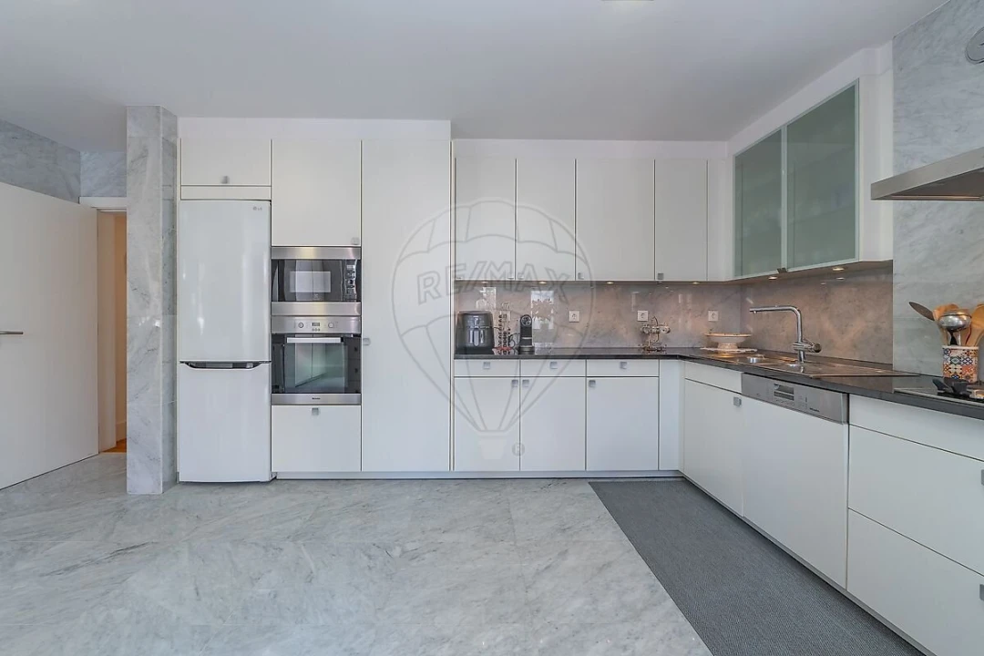 Apartamento T4 para Venda em Areeiro Foto 13