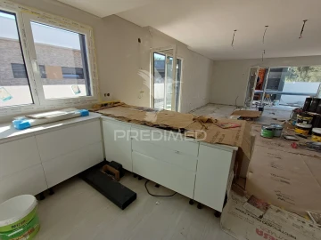 Moradia T4 para Venda em Quinta do Anjo
