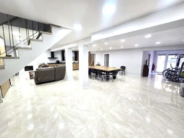 Moradia T5 para Venda em Quinta do Conde