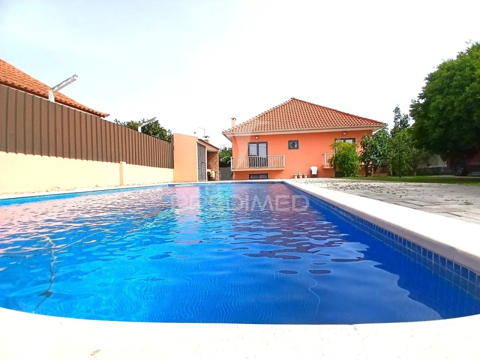 Moradia T5 para Venda em Quinta do Conde Foto 1